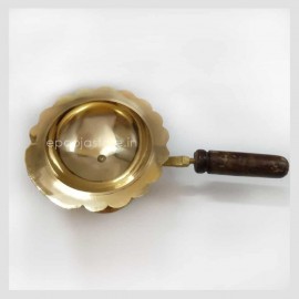 Dhupia Brass (Table Dhupia Brass 7 Inches)