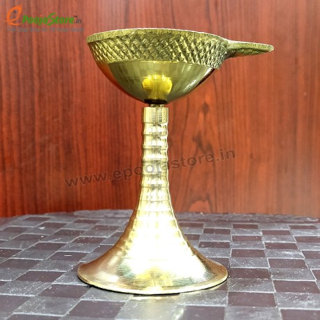 Brass Diyas,Oil Lamp, For Home or Mandir Decoration (Pack of 1 Pc)