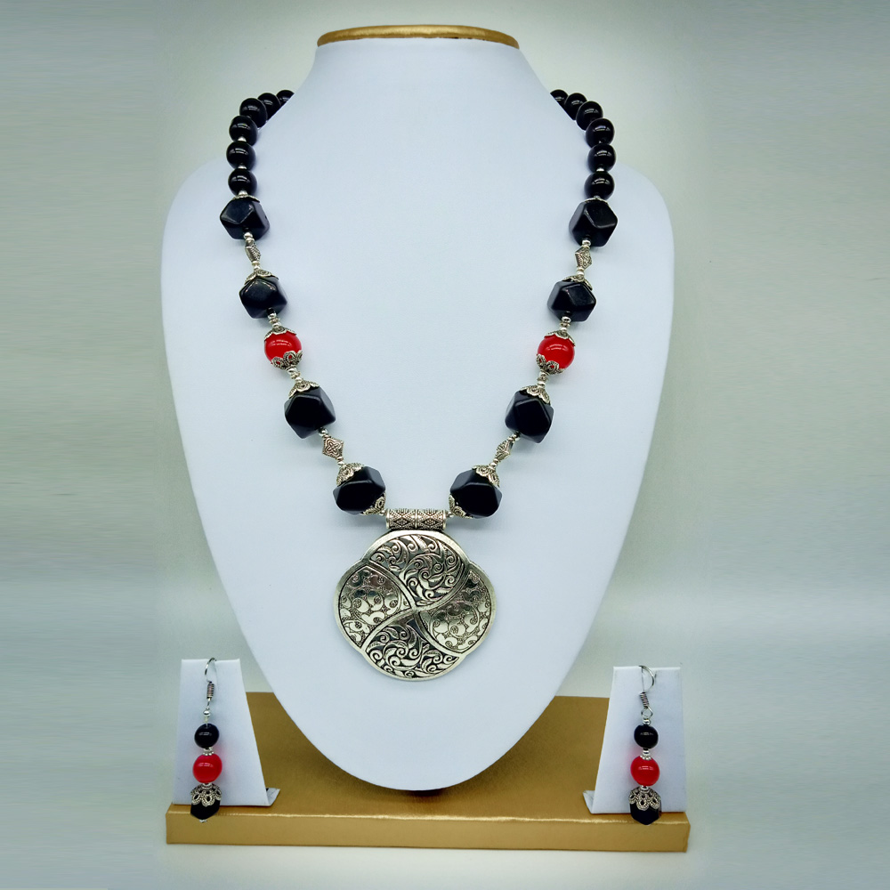 Tibetan Black & Red Stone Necklace Set