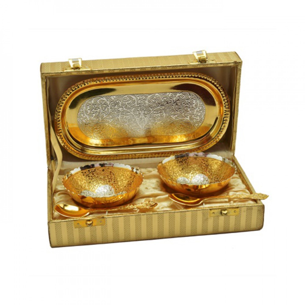 Handi Craft Decorative Brass Bowl Set 5 Pcs. (Bowl 3.5" Diameter & Tray 8"x 4.5") Handi Craft Decorative Brass Bowl Set 5 Pcs. (Bowl 3.5" Diameter & Tray 8"x 4.5")