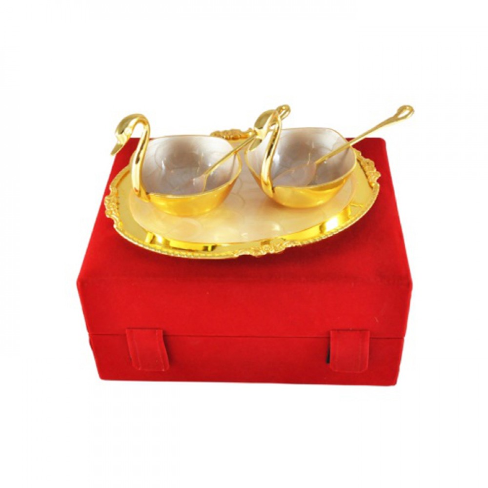 Silver & Gold Plated Brass Duck Shaped Bowl Set 5 Pcs. ( Bowl 3.5" diameter & Tray 8.75" x 6.75") Silver & Gold Plated Brass Duck Shaped Bowl Set 5 Pcs. ( Bowl 3.5" diameter & Tray 8.75" x 6.75")