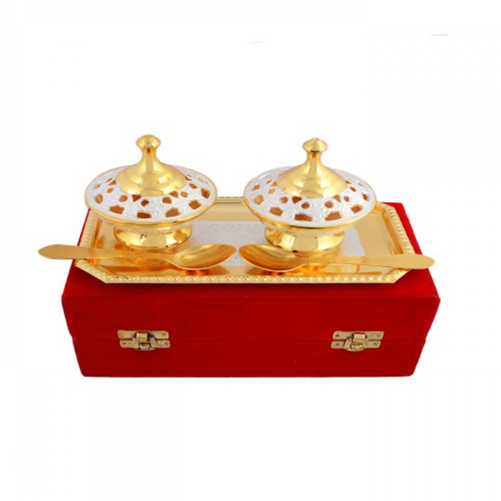 Silver & Gold Plated Brass Mouthfreshner Set 5 Pcs. (Bowl 3.25" Diameter & Tray 8'' x 4.25'') Silver & Gold Plated Brass Mouthfreshner Set 5 Pcs. (Bowl 3.25" Diameter & Tray 8'' x 4.25'')